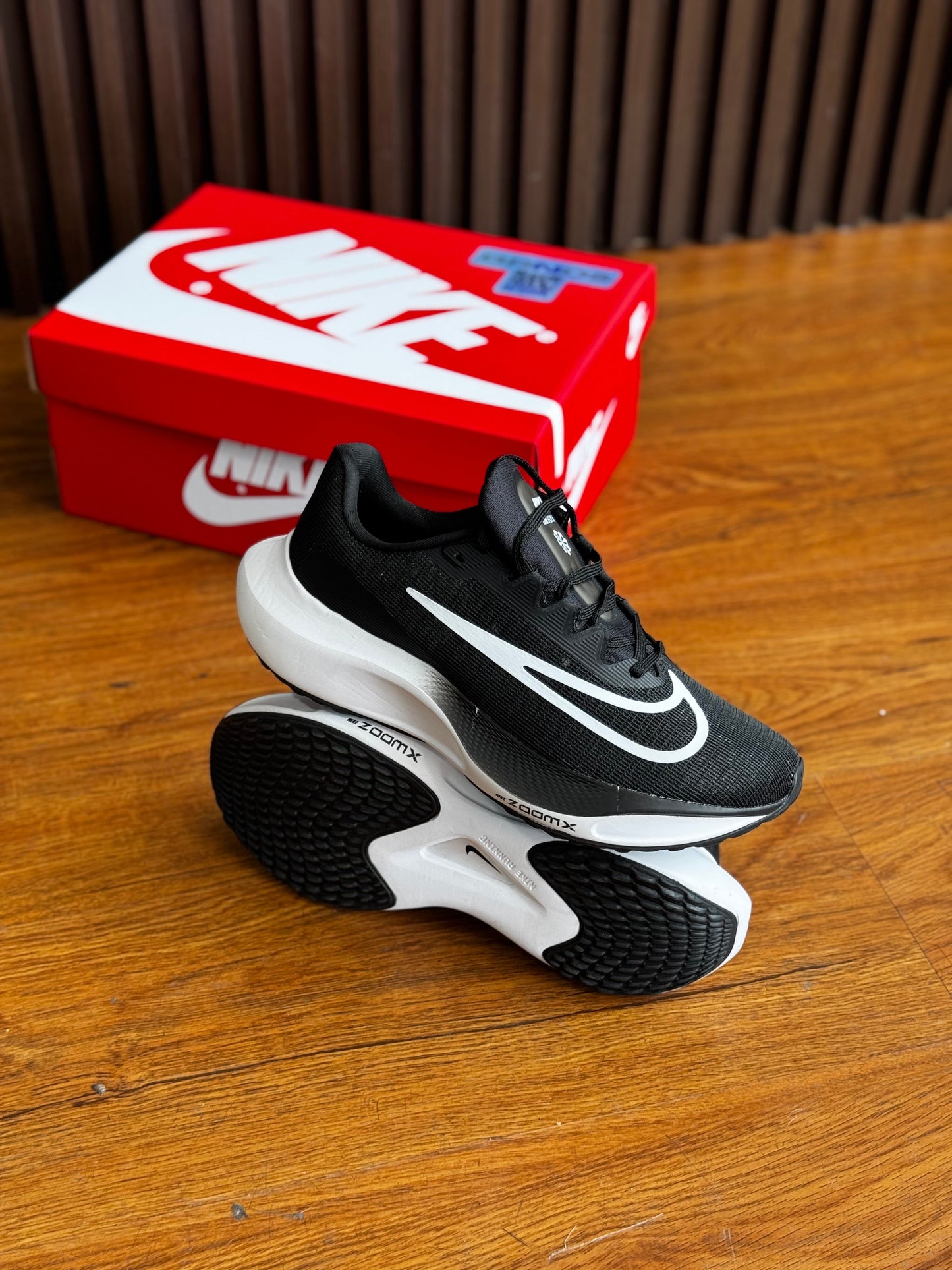 NIKE ZOOMFLY 5