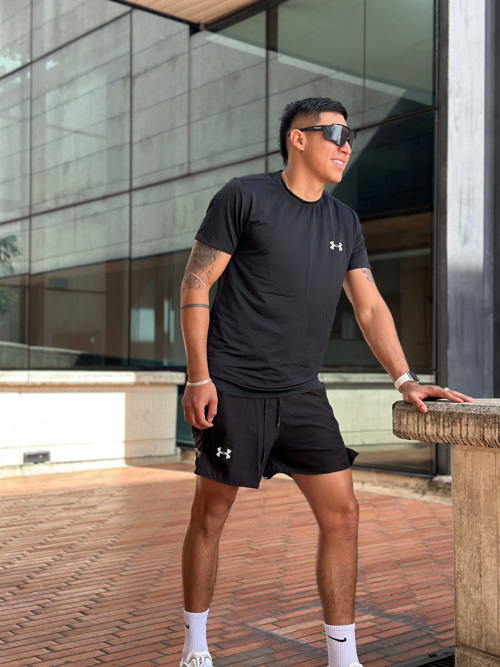 SET UNDER ARMOUR
