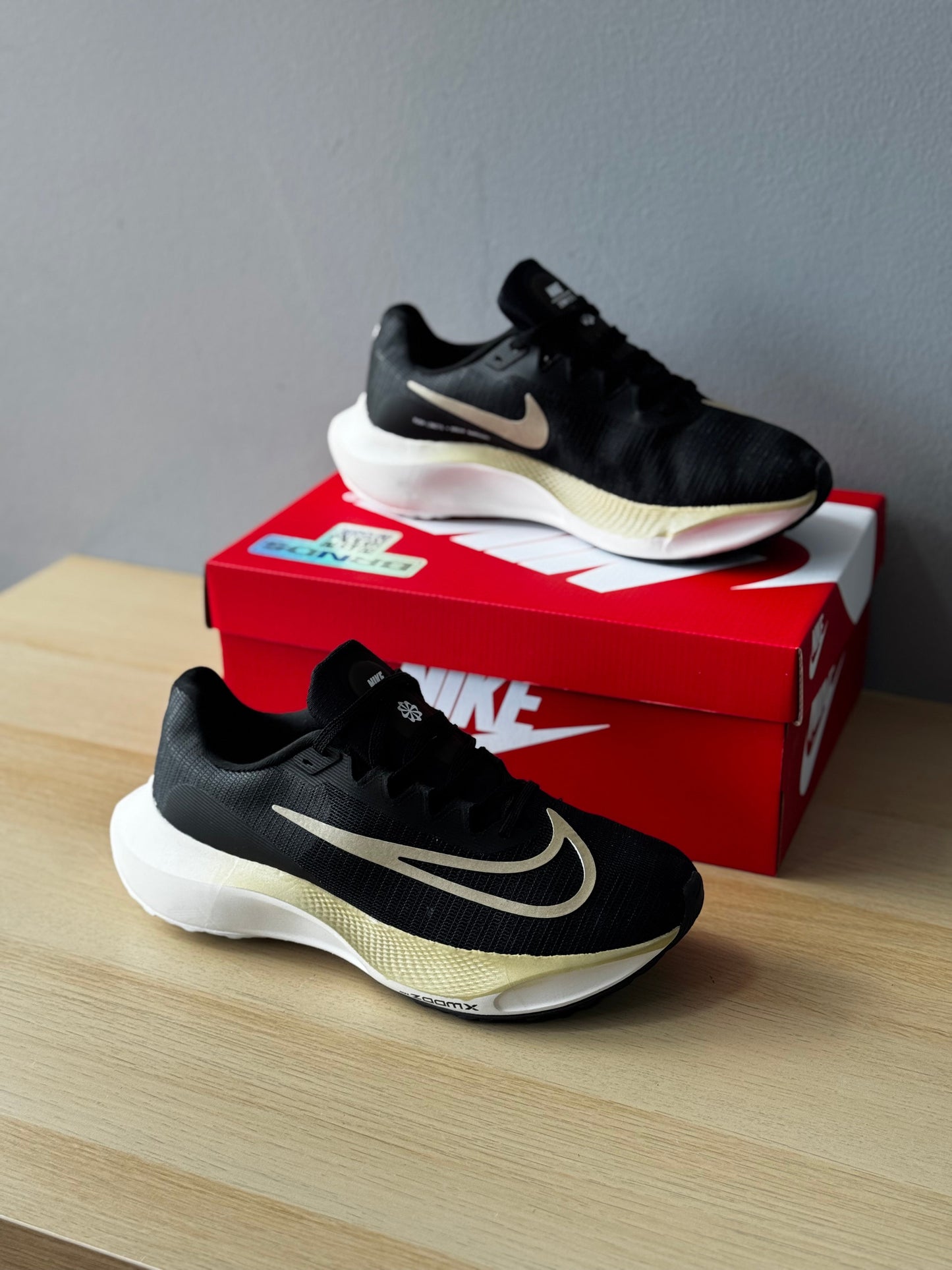 NIKE ZOOMFLY 5