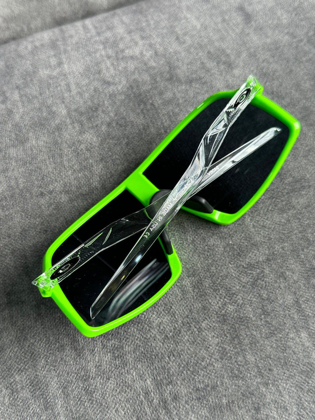 OAKLEY