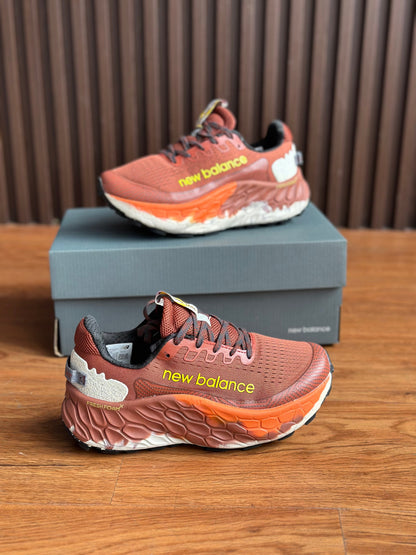 NEW BALANCE MORE V4
