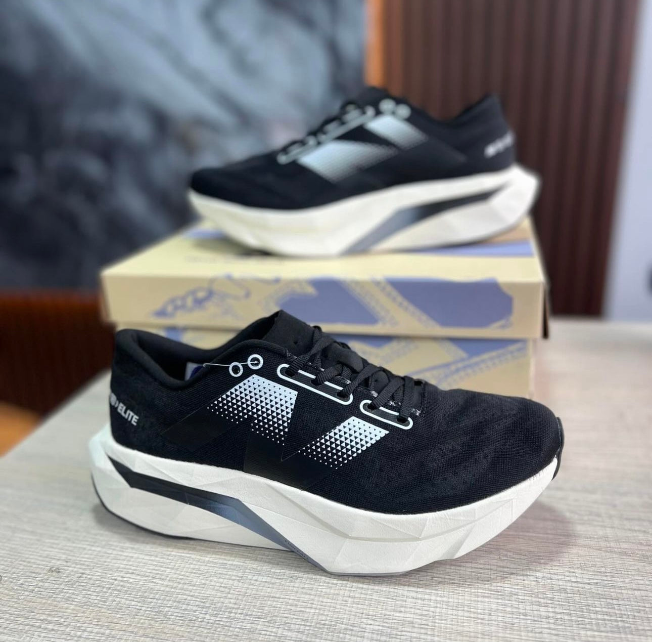 NEW BALANCE ELITE V4