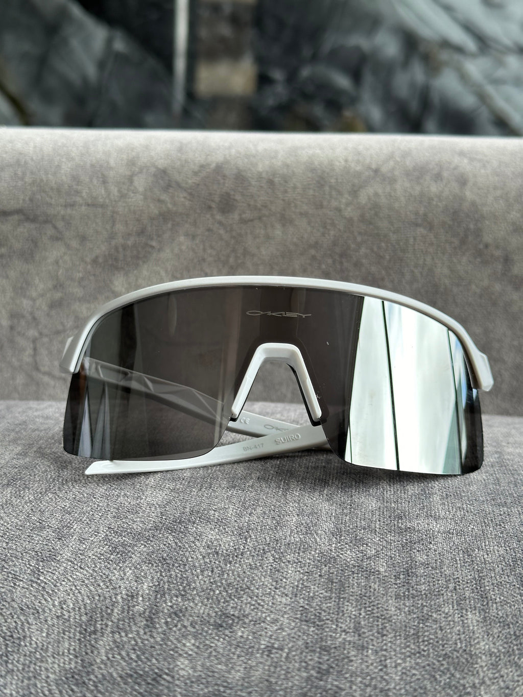 OAKLEY