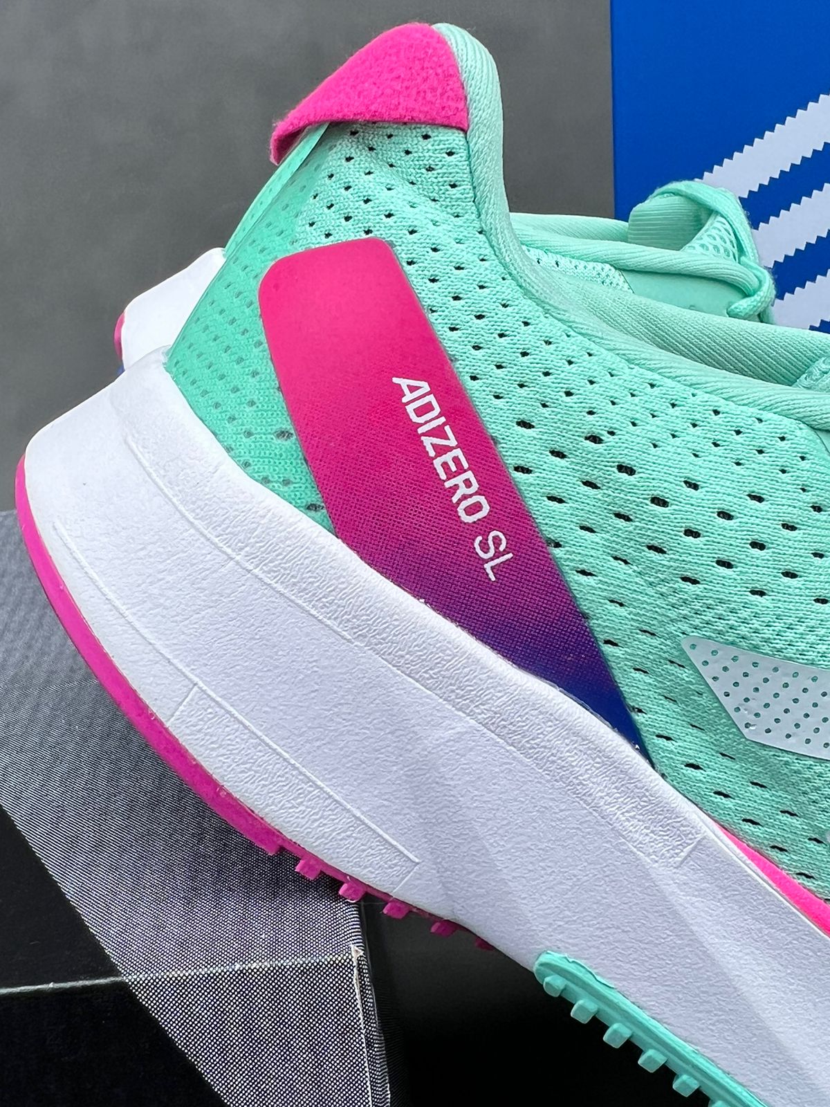 ADIDAS ADIZERO SL