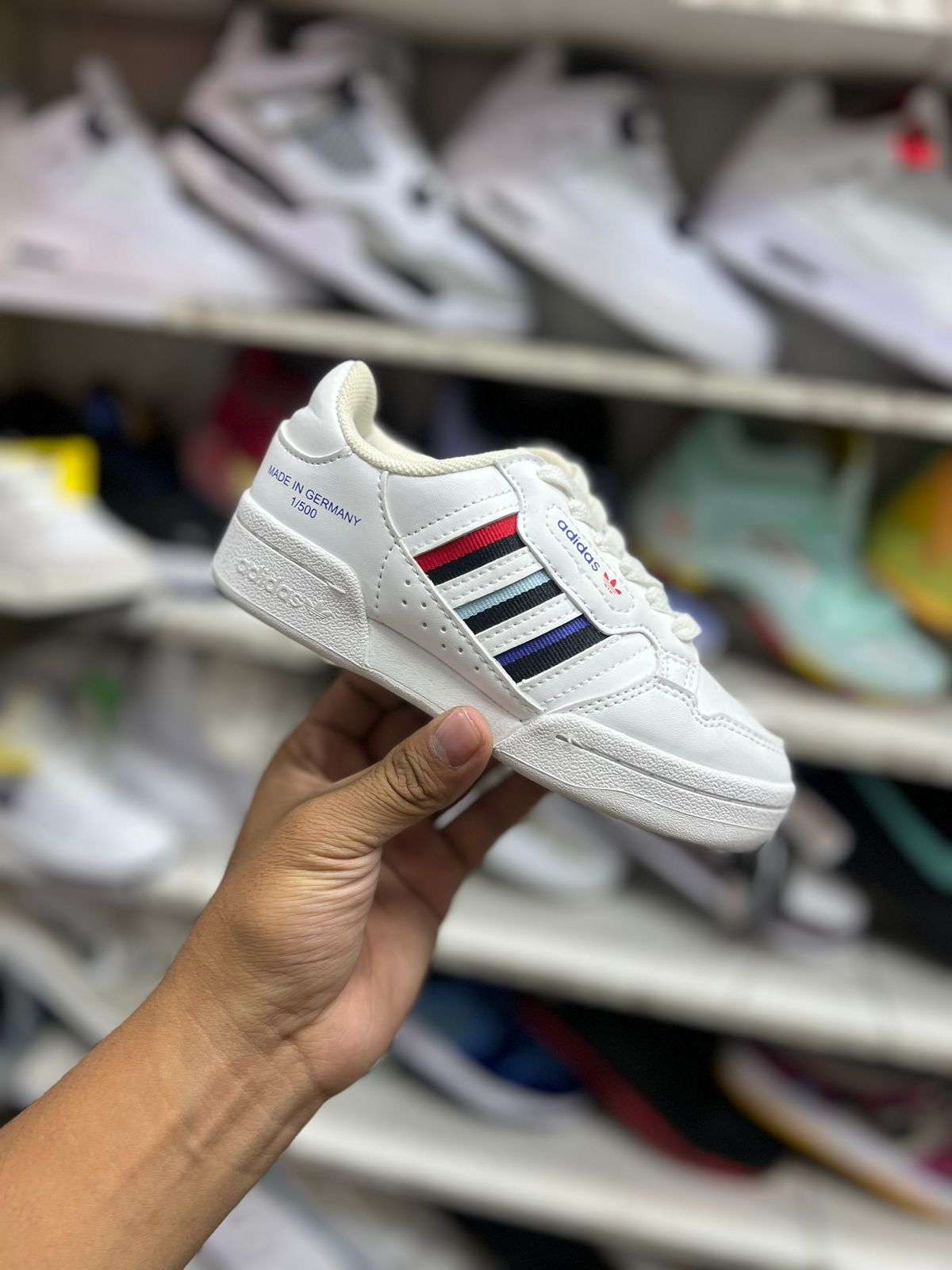 ADIDAS CONTINENTAL