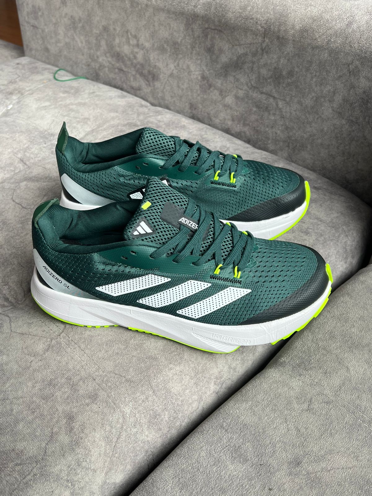 ADIZERO SL