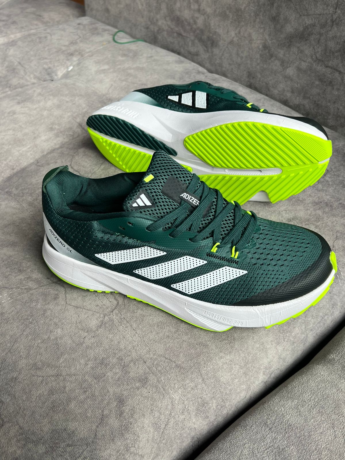 ADIZERO SL