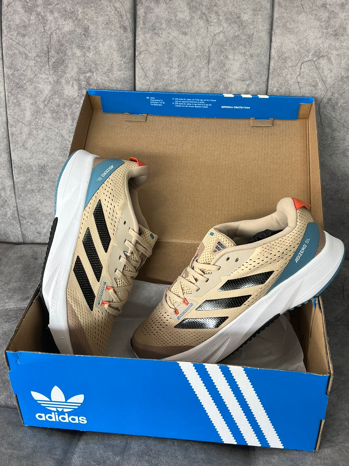 ADIZERO SL