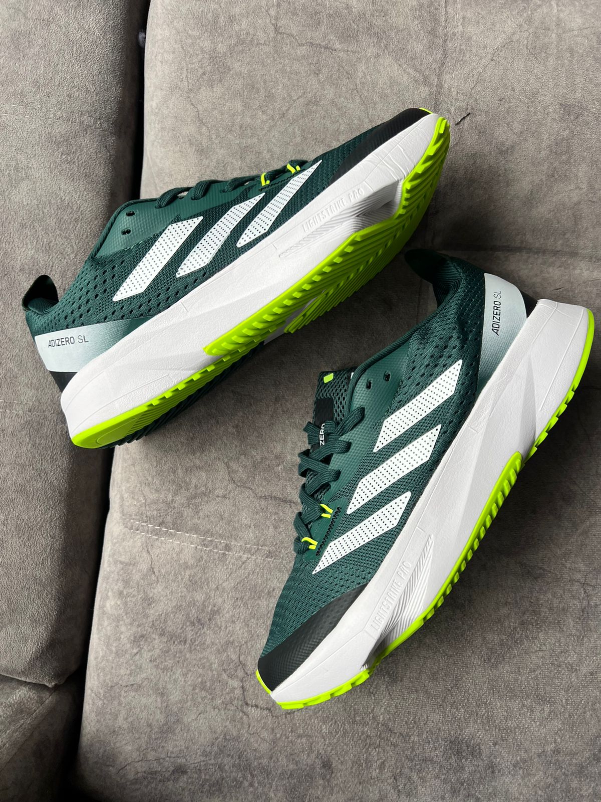 ADIZERO SL