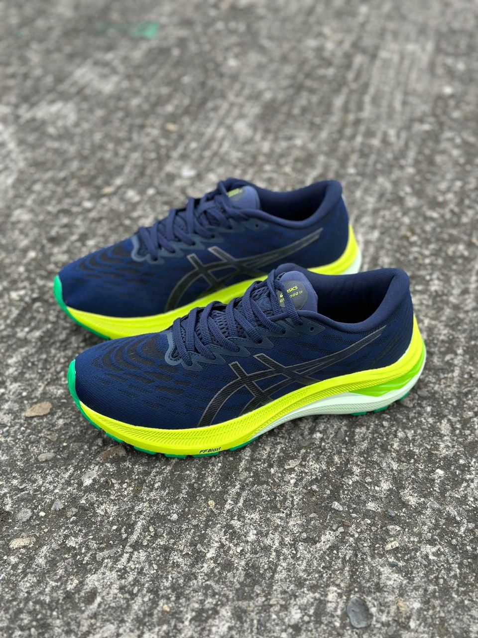 ASICS 2000FF