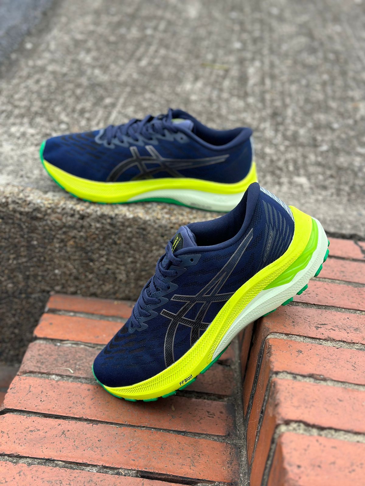 ASICS 2000FF
