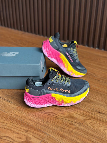 NEW BALANCE MORE V4