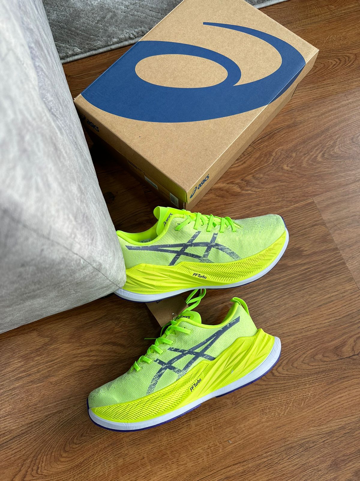 ASICS SUPERBLAST