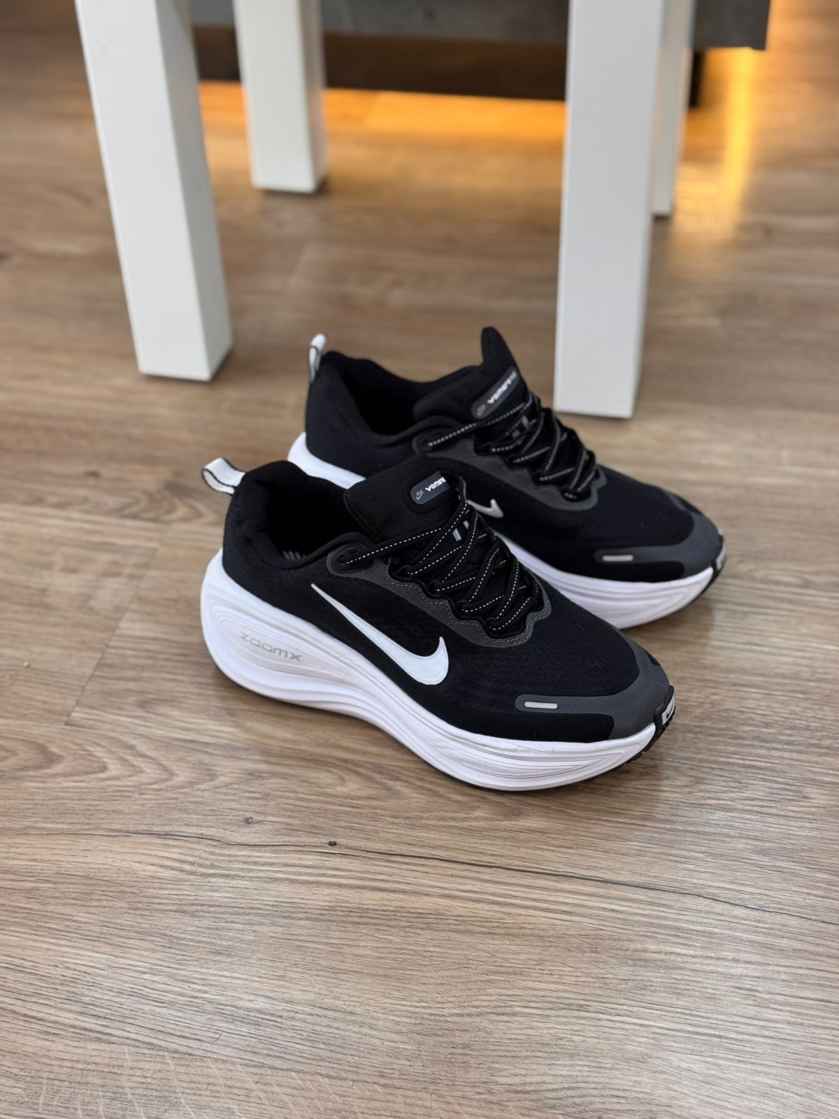 NIKE VOMERO PLUS
