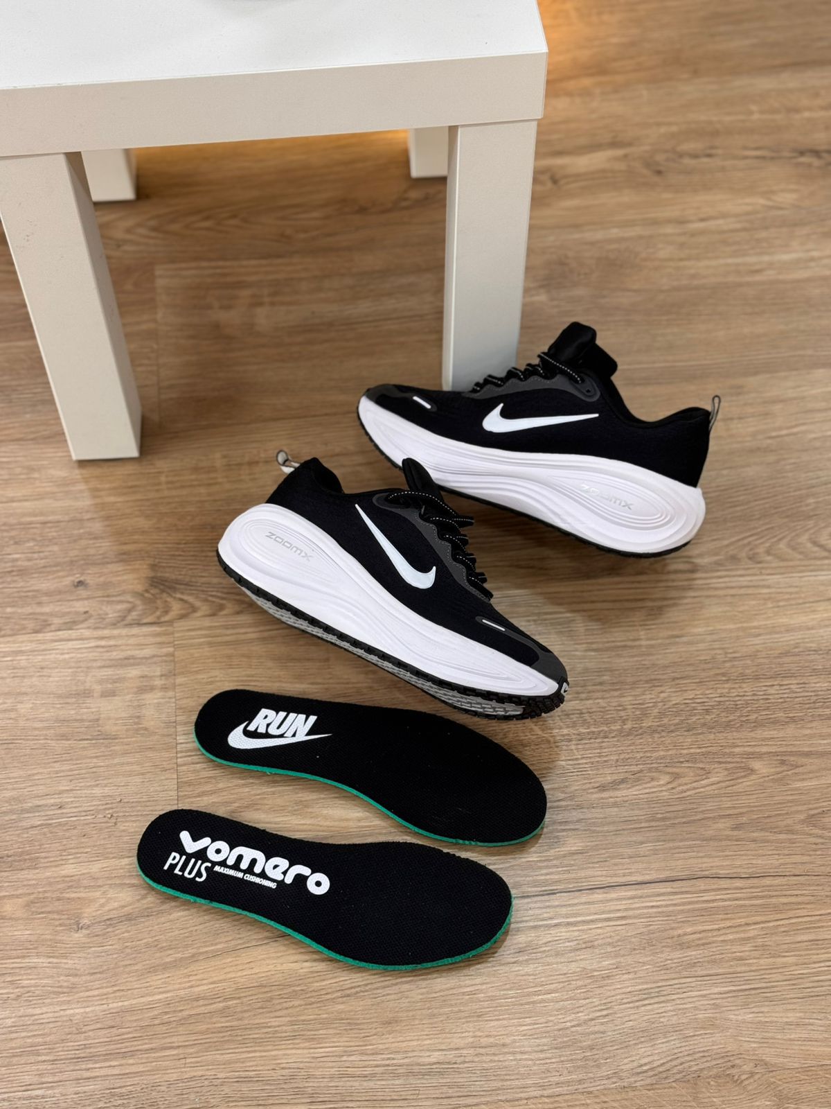 NIKE VOMERO PLUS