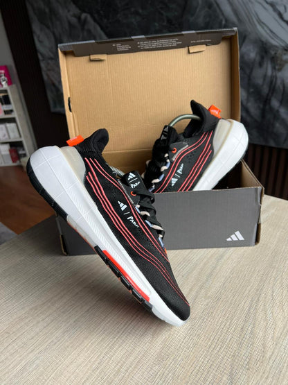 ADIDAS ULTRABOOST