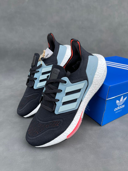 ADIDAS ULTRABOOST
